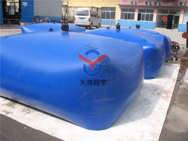 水囊簡(jiǎn)易輕便，用途廣泛